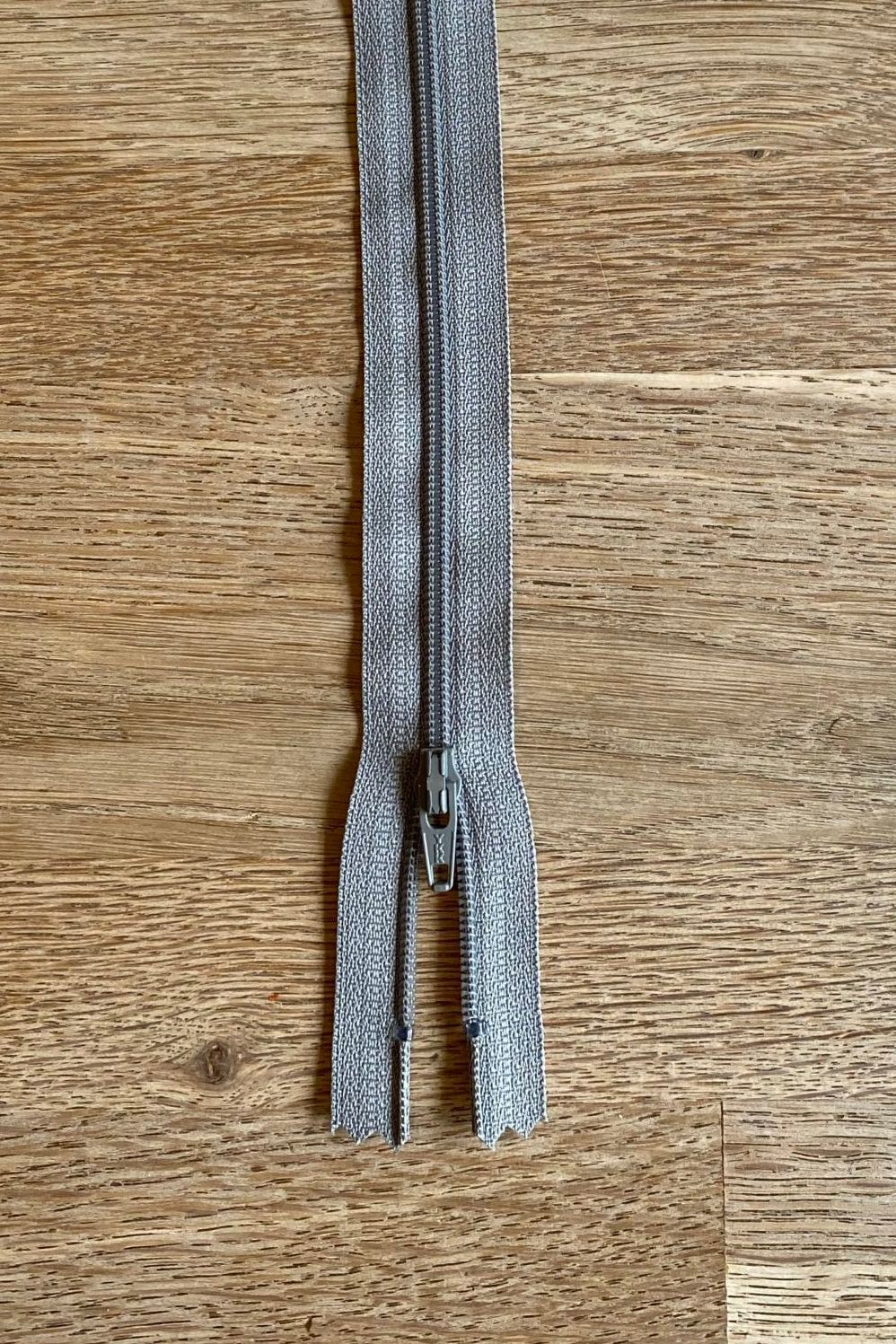 Light Grey 20cm/8" YKK standard zip Colour number 577